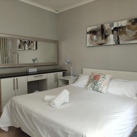 D'Urbanmist Self-Catering Guest House Durbanville Εξωτερικό φωτογραφία